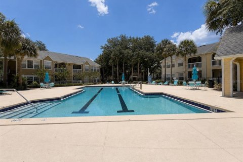 Condo in Orlando, Florida, 2 bedrooms № 2217554 - photo 20