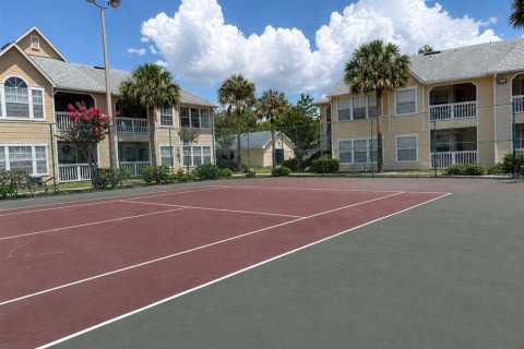 Condo in Orlando, Florida, 2 bedrooms № 2217554 - photo 23