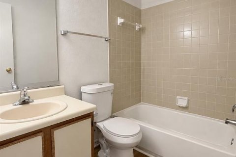 Condo in Orlando, Florida, 2 bedrooms № 2217554 - photo 13