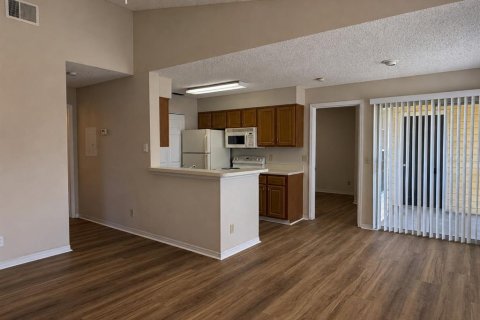 Condo in Orlando, Florida, 2 bedrooms № 2217554 - photo 4