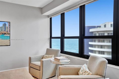 Copropriété à vendre à Miami Beach, Floride: 3 chambres, 141.21 m2 № 1937677 - photo 19