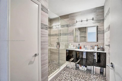 Copropriété à vendre à Miami Beach, Floride: 3 chambres, 141.21 m2 № 1937677 - photo 20