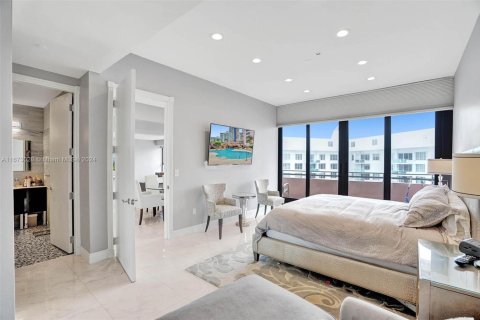 Condominio en venta en Miami Beach, Florida, 3 dormitorios, 141.21 m2 № 1937677 - foto 18