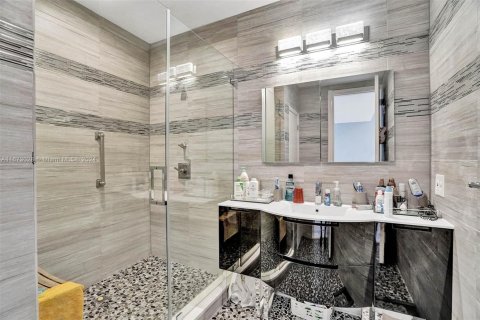 Condominio en venta en Miami Beach, Florida, 3 dormitorios, 141.21 m2 № 1937677 - foto 21