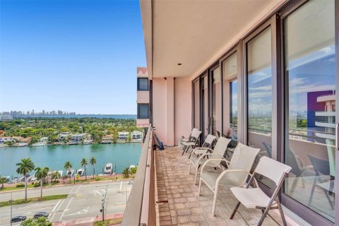 Condominio en venta en Miami Beach, Florida, 3 dormitorios, 141.21 m2 № 1937677 - foto 6