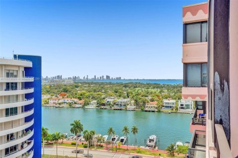 Condominio en venta en Miami Beach, Florida, 3 dormitorios, 141.21 m2 № 1937677 - foto 4