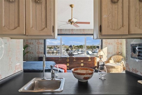 Casa en venta en Tierra Verde, Florida, 3 dormitorios, 214.51 m2 № 813729 - foto 13