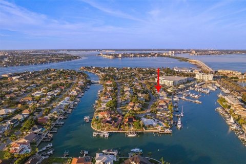 Casa en venta en Tierra Verde, Florida, 3 dormitorios, 214.51 m2 № 813729 - foto 20