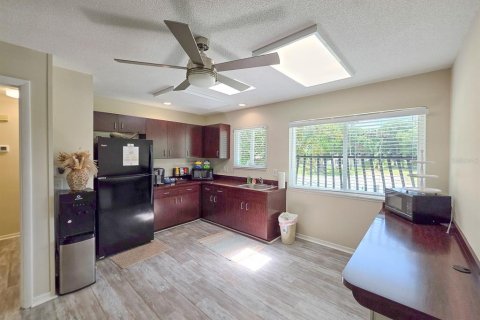 Propiedad comercial en venta en Palm Coast, Florida, 187.11 m2 № 2167041 - foto 16