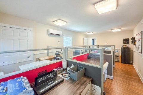 Propiedad comercial en venta en Palm Coast, Florida, 187.11 m2 № 2167041 - foto 13