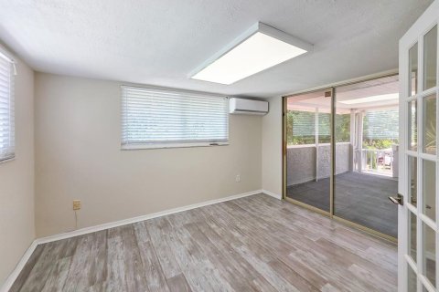 Propiedad comercial en venta en Palm Coast, Florida, 187.11 m2 № 2167041 - foto 19