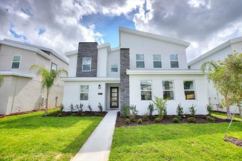 House in Davenport, Florida 7 bedrooms, 357.67 sq.m. № 1568682 - photo 1