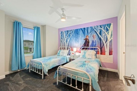 House in Davenport, Florida 7 bedrooms, 357.67 sq.m. № 1568682 - photo 11