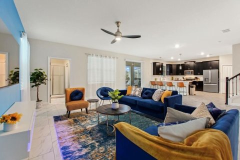 House in Davenport, Florida 7 bedrooms, 357.67 sq.m. № 1568682 - photo 2