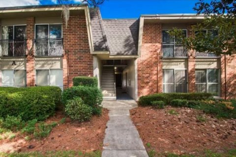 Condo in Gainesville, Florida, 1 bedroom  № 2229763 - photo 2