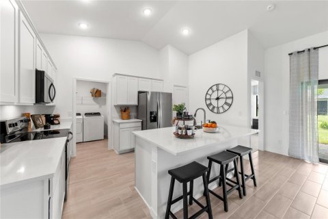 Casa en venta en Citrus Springs, Florida, 4 dormitorios, 169.92 m2 № 2091857 - foto 4