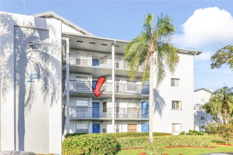 Copropriété à vendre à Pembroke Pines, Floride: 2 chambres, 102.75 m2 № 2153166 - photo 3