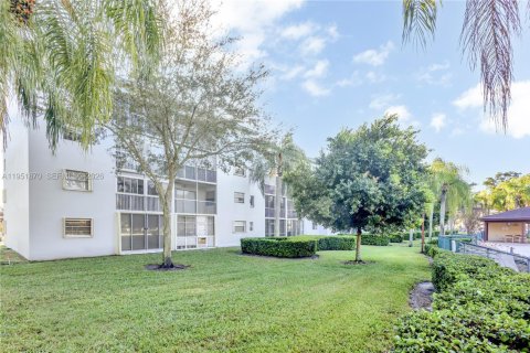 Copropriété à vendre à Pembroke Pines, Floride: 2 chambres, 102.75 m2 № 2153166 - photo 28