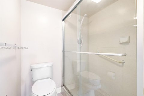 Copropriété à vendre à Pembroke Pines, Floride: 2 chambres, 102.75 m2 № 2153166 - photo 19