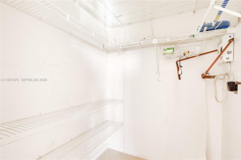 Copropriété à vendre à Pembroke Pines, Floride: 2 chambres, 102.75 m2 № 2153166 - photo 22