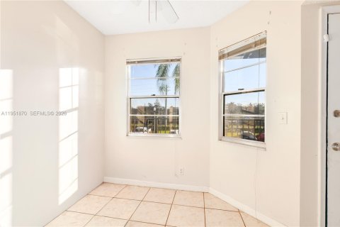 Copropriété à vendre à Pembroke Pines, Floride: 2 chambres, 102.75 m2 № 2153166 - photo 8