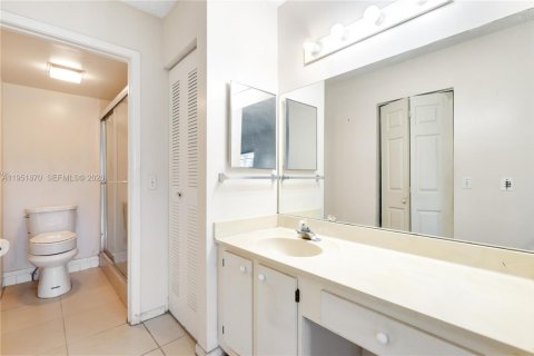 Copropriété à vendre à Pembroke Pines, Floride: 2 chambres, 102.75 m2 № 2153166 - photo 18