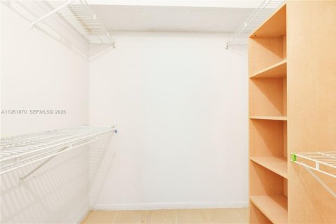 Copropriété à vendre à Pembroke Pines, Floride: 2 chambres, 102.75 m2 № 2153166 - photo 17
