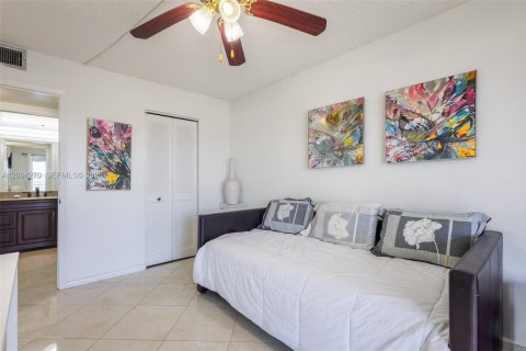 Condo in Boca Raton, Florida, 2 bedrooms  № 2068550 - photo 14