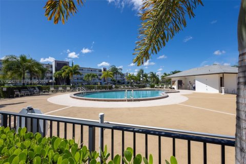 Condo in Boca Raton, Florida, 2 bedrooms  № 2068550 - photo 24