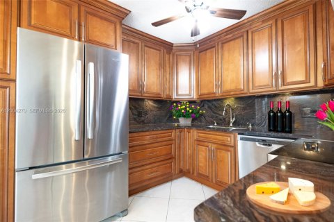 Condo in Boca Raton, Florida, 2 bedrooms  № 2068550 - photo 10