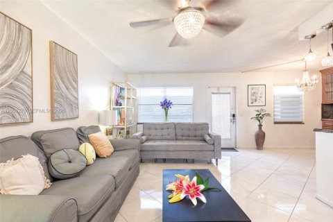 Condo in Boca Raton, Florida, 2 bedrooms  № 2068550 - photo 4