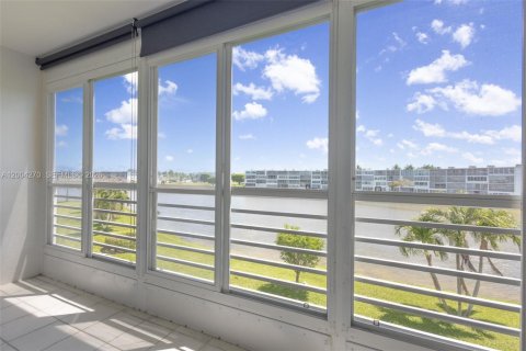 Condo in Boca Raton, Florida, 2 bedrooms  № 2068550 - photo 3