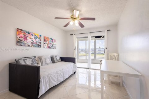 Condo in Boca Raton, Florida, 2 bedrooms  № 2068550 - photo 15