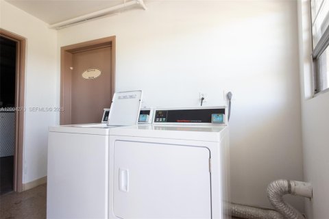 Condo in Boca Raton, Florida, 2 bedrooms  № 2068550 - photo 26