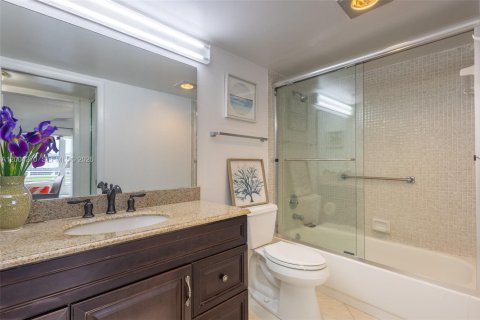 Condo in Boca Raton, Florida, 2 bedrooms  № 2068550 - photo 18
