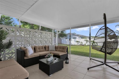 House in Casselberry, Florida 3 bedrooms, 119.66 sq.m. № 2408723 - photo 20