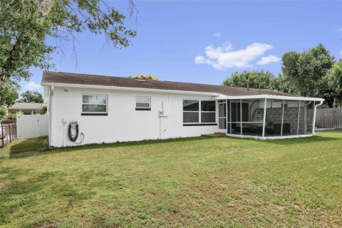 House in Casselberry, Florida 3 bedrooms, 119.66 sq.m. № 2408723 - photo 28