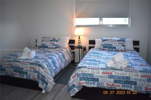 Condominio en venta en Hollywood, Florida, 1 dormitorio, 81.2 m2 № 1745701 - foto 22