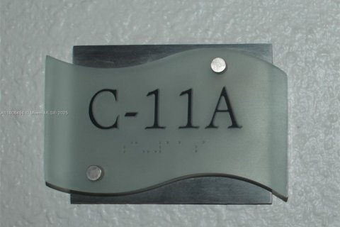 Condominio en venta en Hollywood, Florida, 1 dormitorio, 81.2 m2 № 1745701 - foto 19