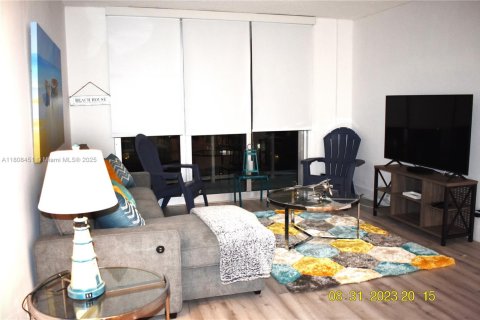Condominio en venta en Hollywood, Florida, 1 dormitorio, 81.2 m2 № 1745701 - foto 14