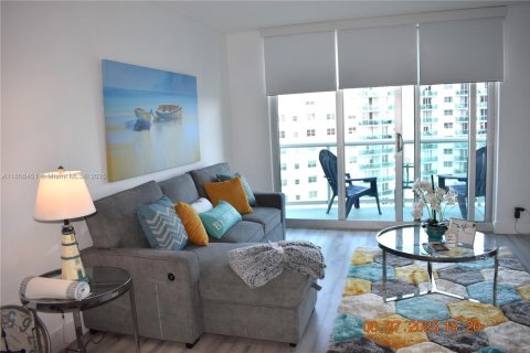 Condominio en venta en Hollywood, Florida, 1 dormitorio, 81.2 m2 № 1745701 - foto 7