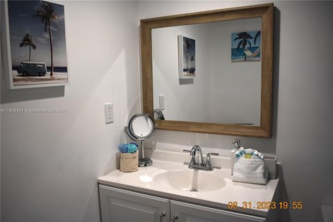 Condominio en venta en Hollywood, Florida, 1 dormitorio, 81.2 m2 № 1745701 - foto 15