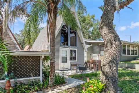 Condo in Clermont, Florida, 2 bedrooms  № 1918598 - photo 9