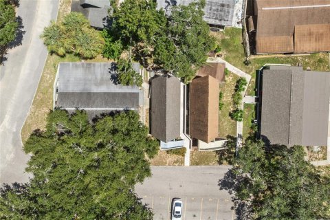 Condo in Clermont, Florida, 2 bedrooms  № 1918598 - photo 21