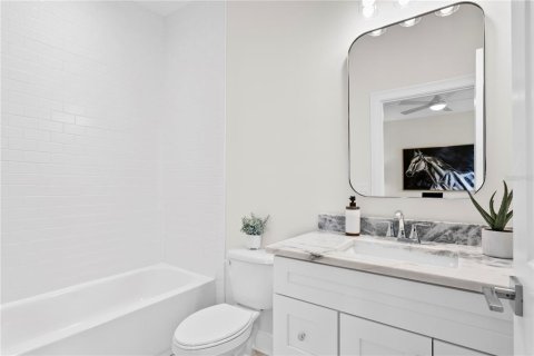Townhouse in Tampa, Florida 4 bedrooms, 209.87 sq.m. № 1414476 - photo 10
