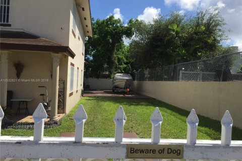 House in Miami, Florida 3 bedrooms, 141.21 sq.m. № 1984869 - photo 5