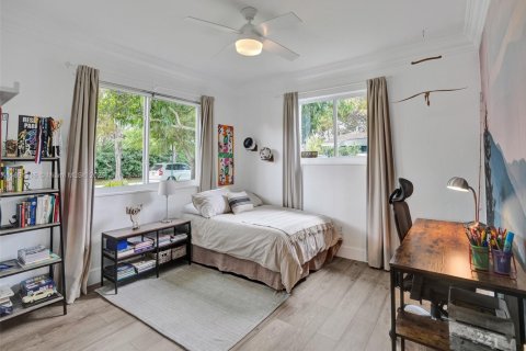 House in Pinecrest, Florida 5 bedrooms, 280.19 sq.m. № 1946532 - photo 17