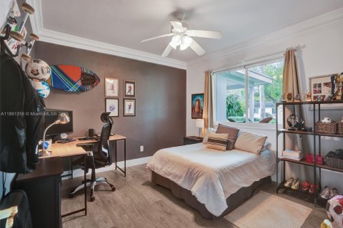 House in Pinecrest, Florida 5 bedrooms, 280.19 sq.m. № 1946532 - photo 14