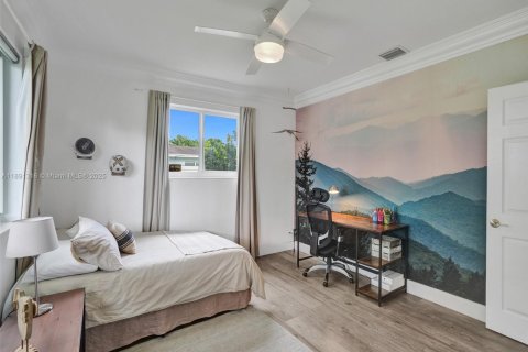 House in Pinecrest, Florida 5 bedrooms, 280.19 sq.m. № 1946532 - photo 16