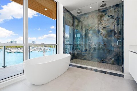 Condominio en venta en Sarasota, Florida, 4 dormitorios, 327.67 m2 № 2093103 - foto 25